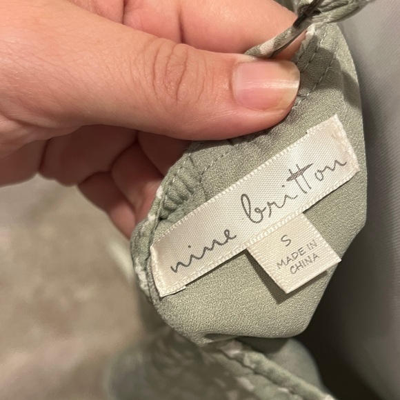 Nine Britton Sage Green Patterned Camisole - Picture 2 of 4